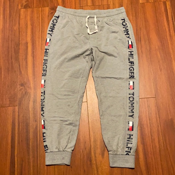 Tommy Hilfiger Other - 🔥CLOSETCLEAROUT Men’s L Tommy Hilfiger lightweigh